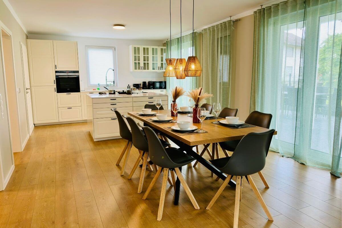 bad-oeynhausen-grosse-kuche-und-esstisch-fuer-freundesgruppen