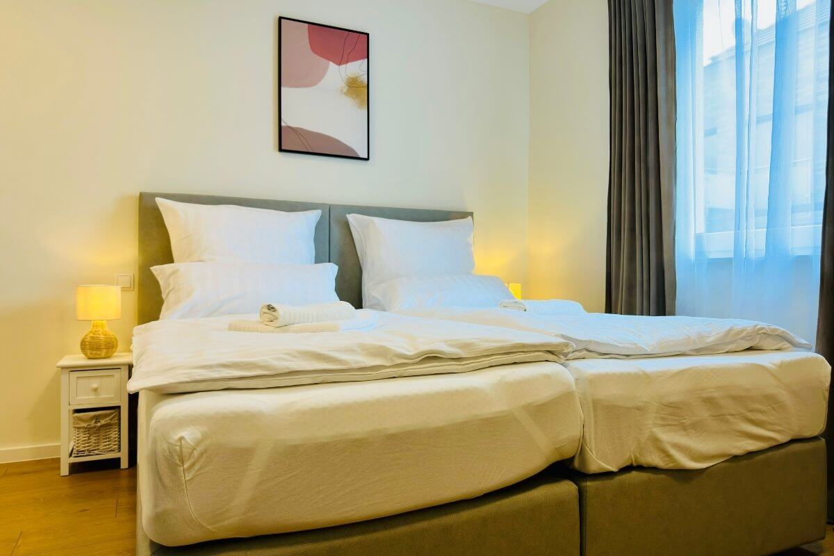 bad-oeynhausen-komfortables-schlafzimmer-fuer-geschaeftsreisende