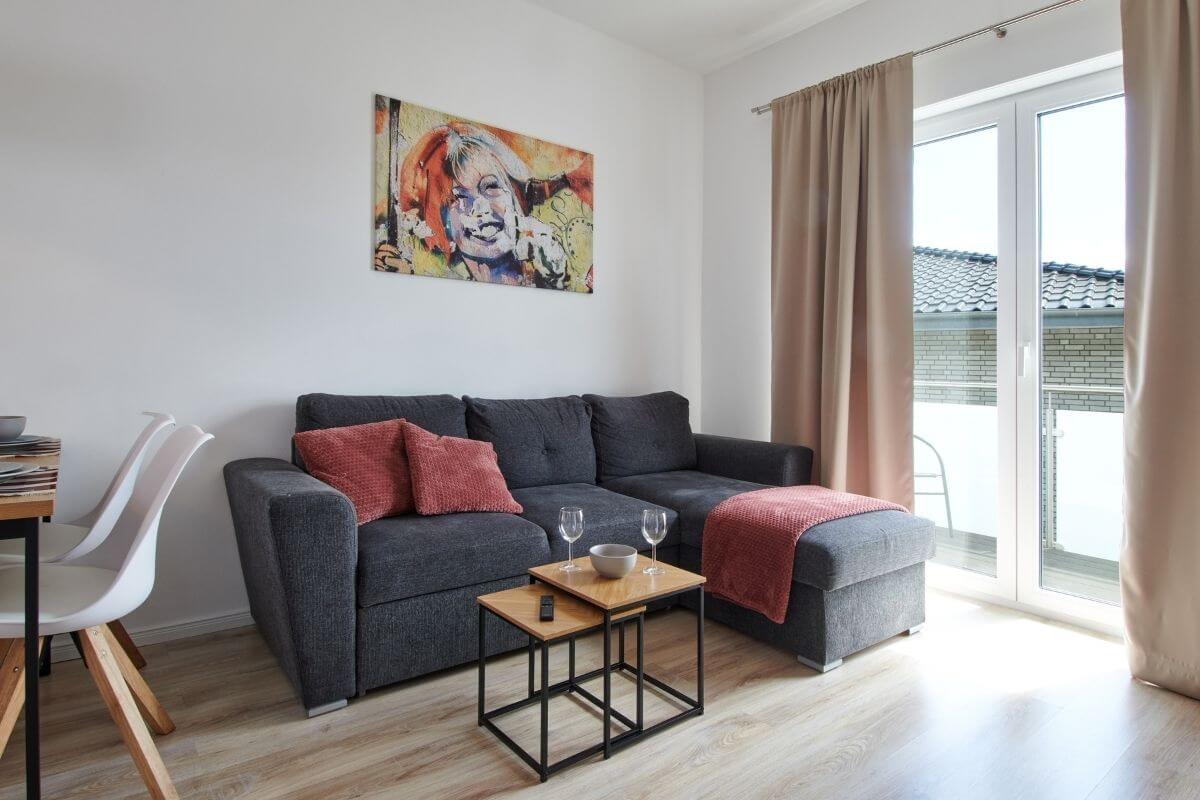 rg-living-bad-oeynhausen-entspannter-aufenthalt-gemuetliche-couch